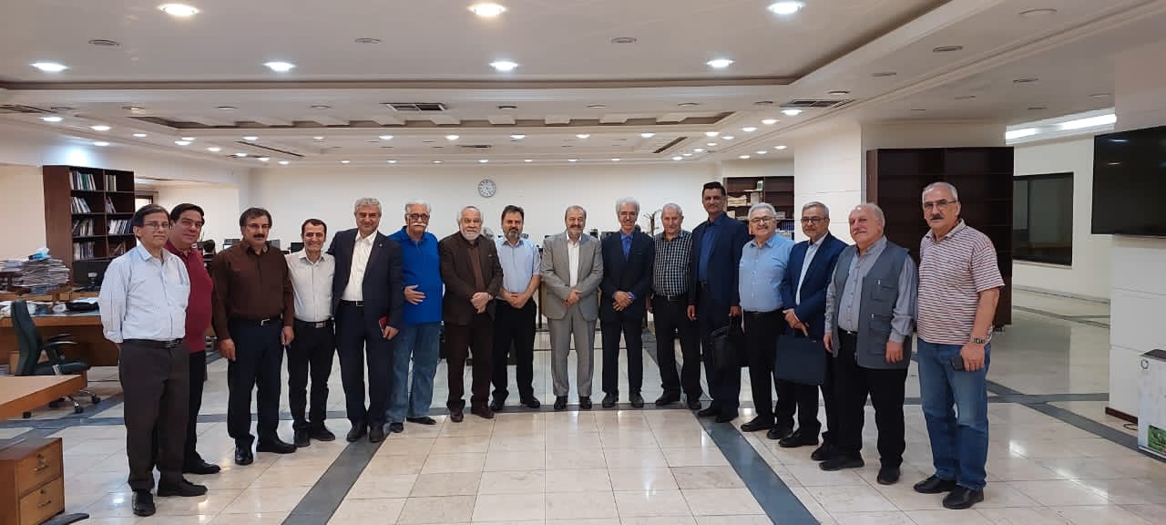 دیدار هیأت مدیره انجمن روابط عمومی ایران با همکاران تحریریه ی روزنامه اطلاعات