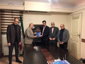 اهدای گواهی نمایندگی انجمن روابط عمومی ایران به استان چهارمحال و بختیاری