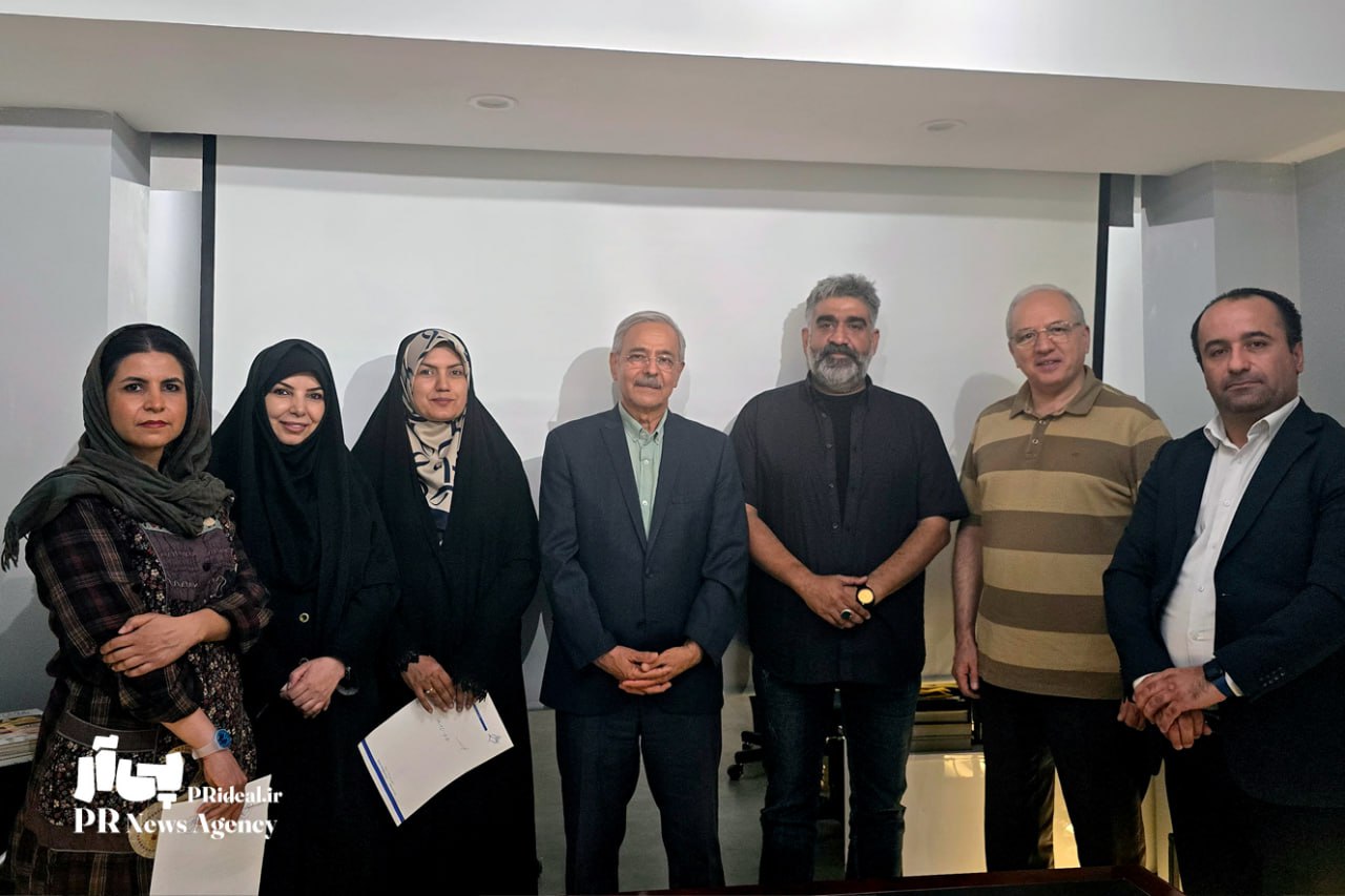 تقدیم احکام اعضای شورای نمایندگی استان تهران انجمن روابط عمومی ایران